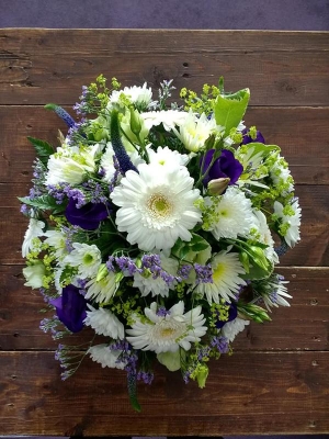 Classic Posy   Blue and White