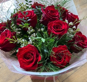 Handtied of 12 Red Roses